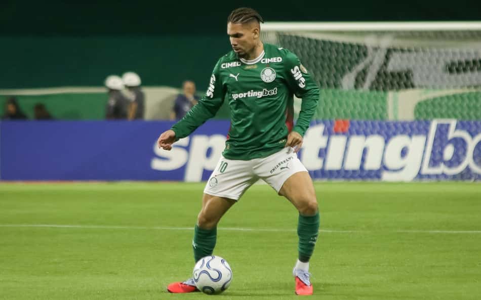 Após tropeço do Palmeiras, Paulinho alerta que time precisa reagir para 'recuperar moral'