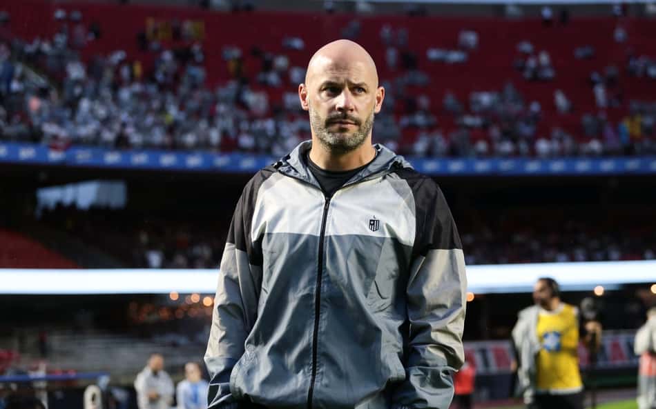 Técnico do Botafogo exalta garra contra São Paulo: 'Até último suspiro'