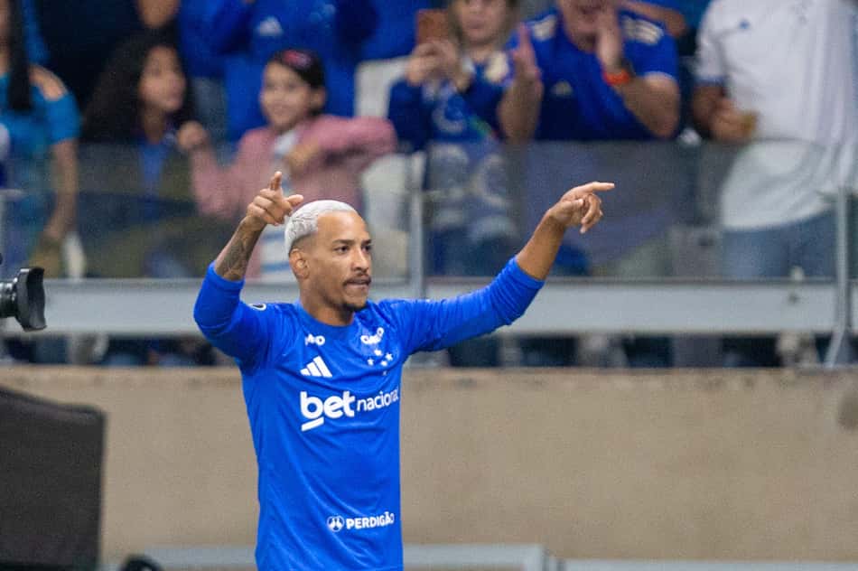Matheus Pereira foi o destaque da classificação do Cruzeiro na Libertadores (Foto: Fernando Moreno/AGIF/Folhapress)