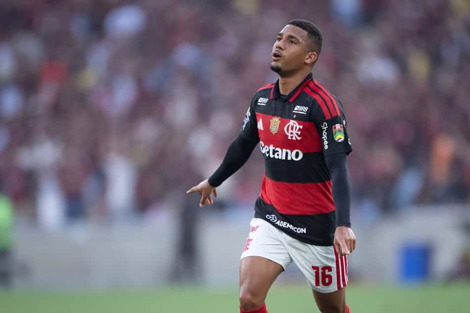 Samuel Lino comemora gol em Flamengo x Coritiba (Foto:  Jorge Rodrigues/AGIF/Folhapress)
