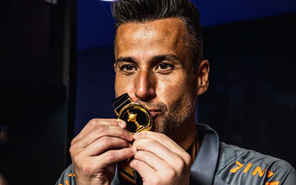 Fábio, do Fluminense, se isola como jogador com mais jogos na história da Libertadores