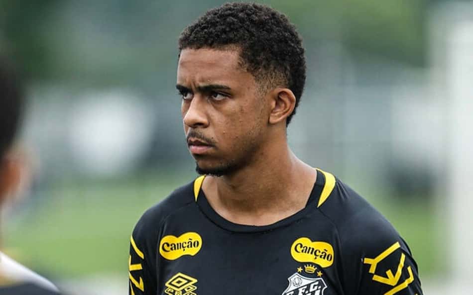 João Alencar projeta campanha do Santos no Brasileiro Sub-20: 'Estamos atentos e focados'
