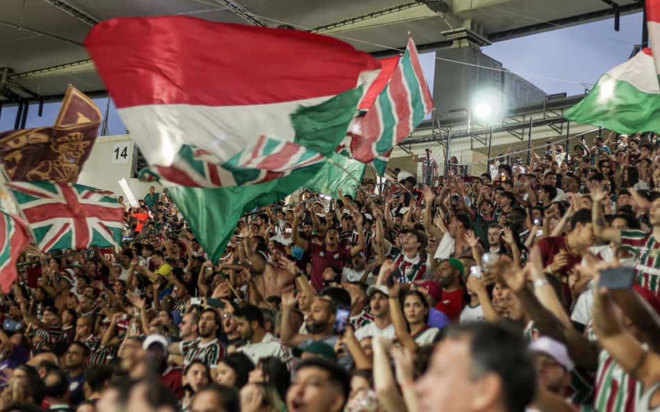 Fluminense reduz preços e faz campanha para lotar o Maracanã na Libertadores