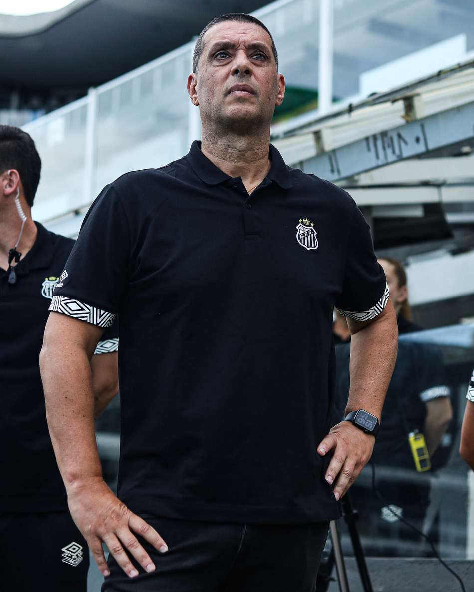 Marcelo Frigerio, treinador do Santos. (BRASILEIRÃO FEMININO A1 - Santos x Internacional - Estádio Urbano Caldeira (01/05/2026) - Fotos: Reinaldo Campos/ Santos F.C.)
