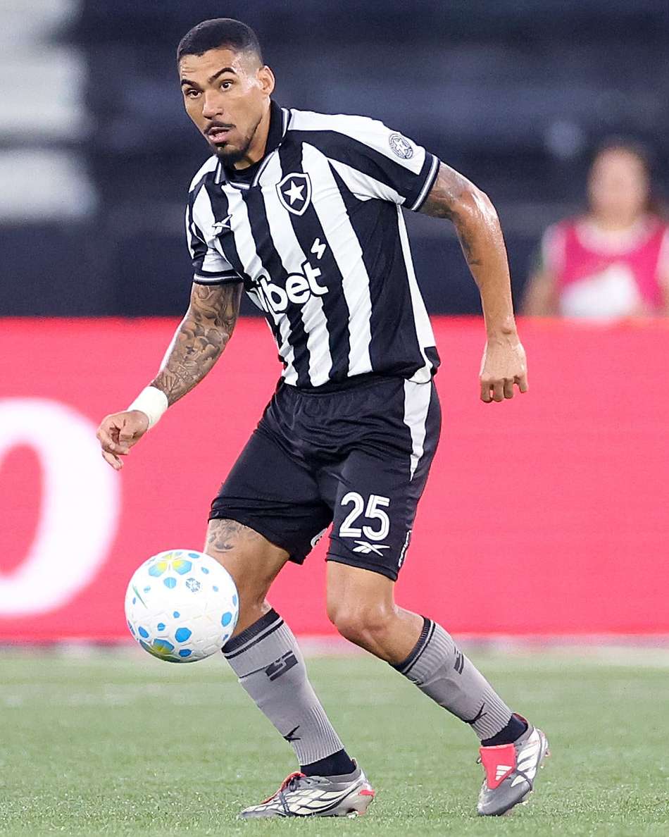Allan se lesionou na derrota do Botafogo para o Remo (Foto: Vítor Silva/Botafogo)