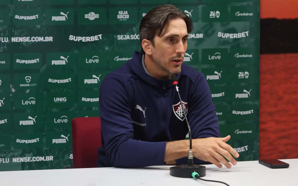 Zubeldía explica escolhas no Fluminense e é sincero sobre fase: 'Vulneráveis'