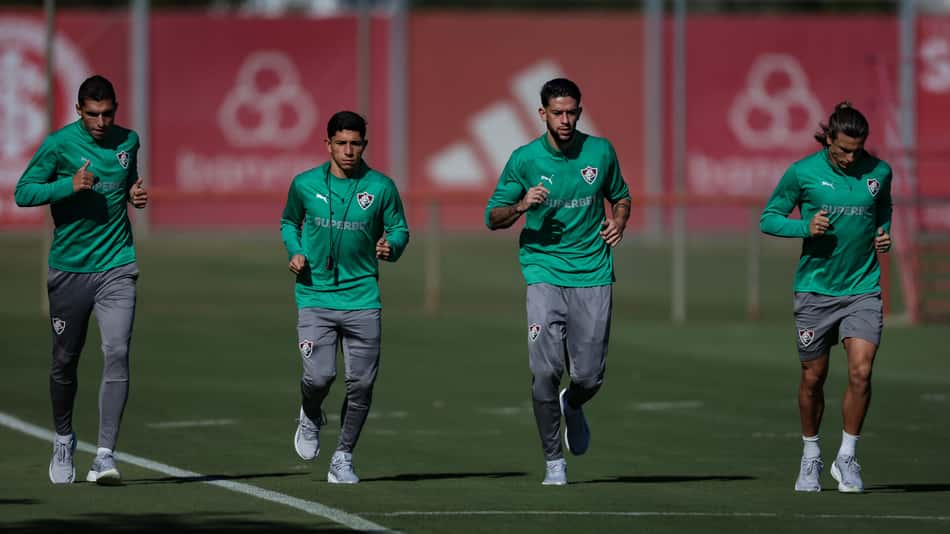 Serna, Savarino, Jemmes e Canobbio no treino do Fluminense no CT do Internacional (Foto: Marcelo Gonçalves/ Fluminense FC)