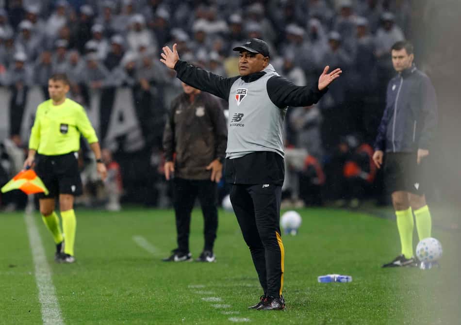 Equipe de Roger Machado perdeu para o Corinthians e Juventude em sequência (Foto: Rubens Chiri/Saopaulo)