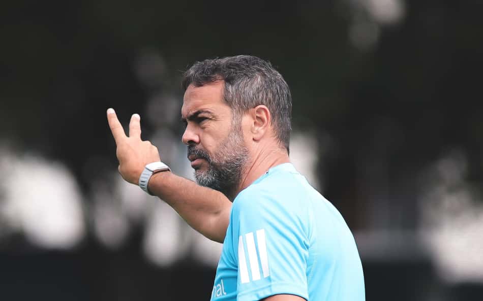 Artur Jorge não poderá contar com atacante em Palmeiras x Cruzeiro; confira opções do técnico