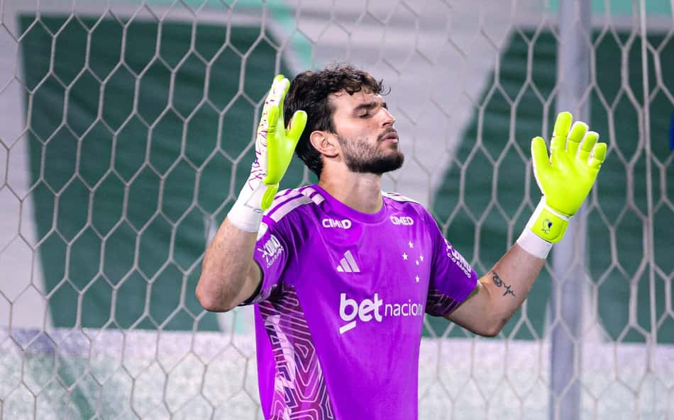Otávio avalia empate do Cruzeiro com o Palmeiras e projeta decisão na Libertadores