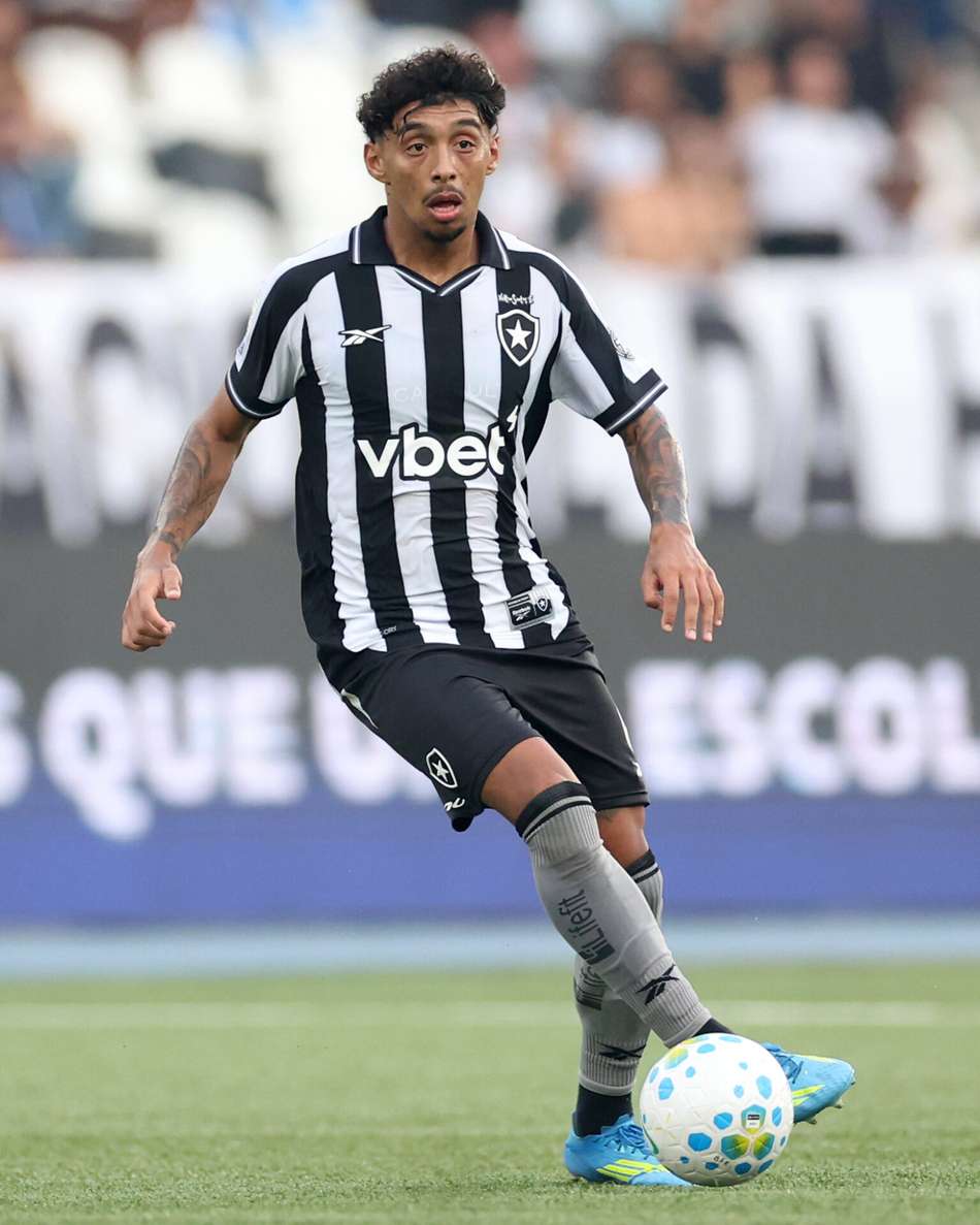Cristian Medina desfalcará o Botafogo contra o São Paulo (Foto: Vítor Silva/Botafogo)