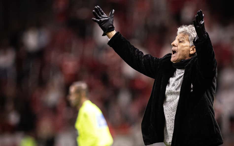 Vasco encara decisão na Sul-Americana em meio à pressão sobre Renato Gaúcho