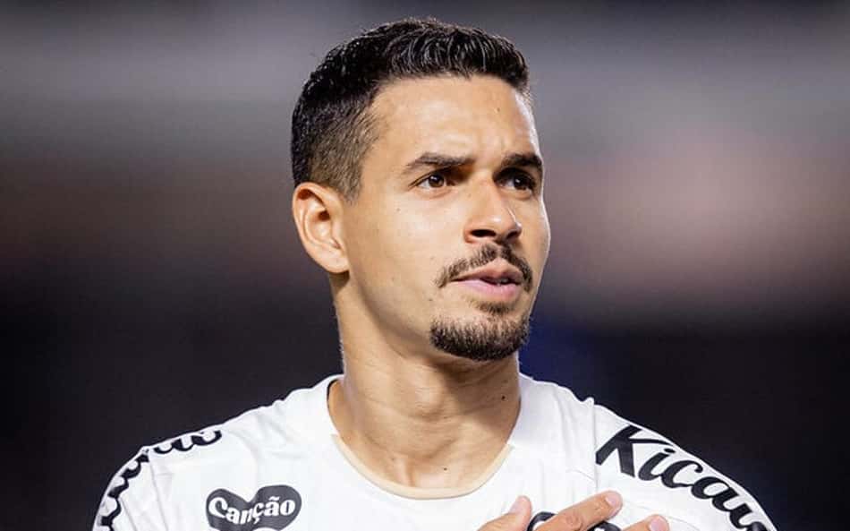 Cuca busca ajustar sistema defensivo do Santos até pausa para Copa; Veríssimo será desfalque