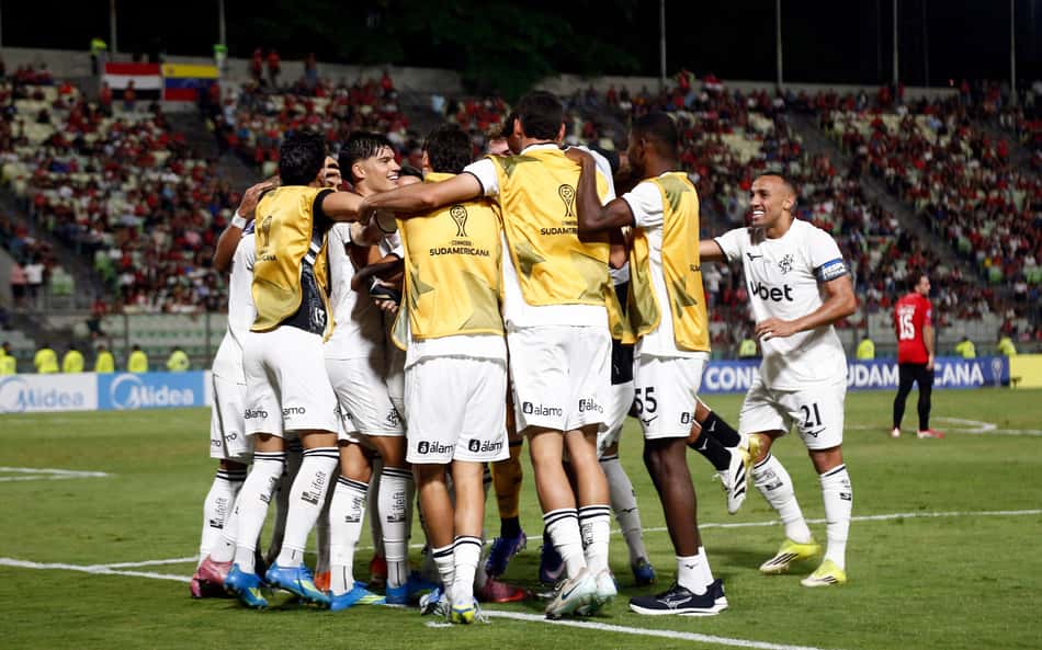 Botafogo quebra projeções, e campanha permite sonhar na Sul-Americana