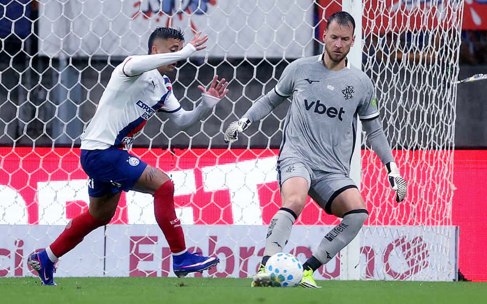 Neto vive ápice das críticas, e problema com goleiros atormenta o Botafogo