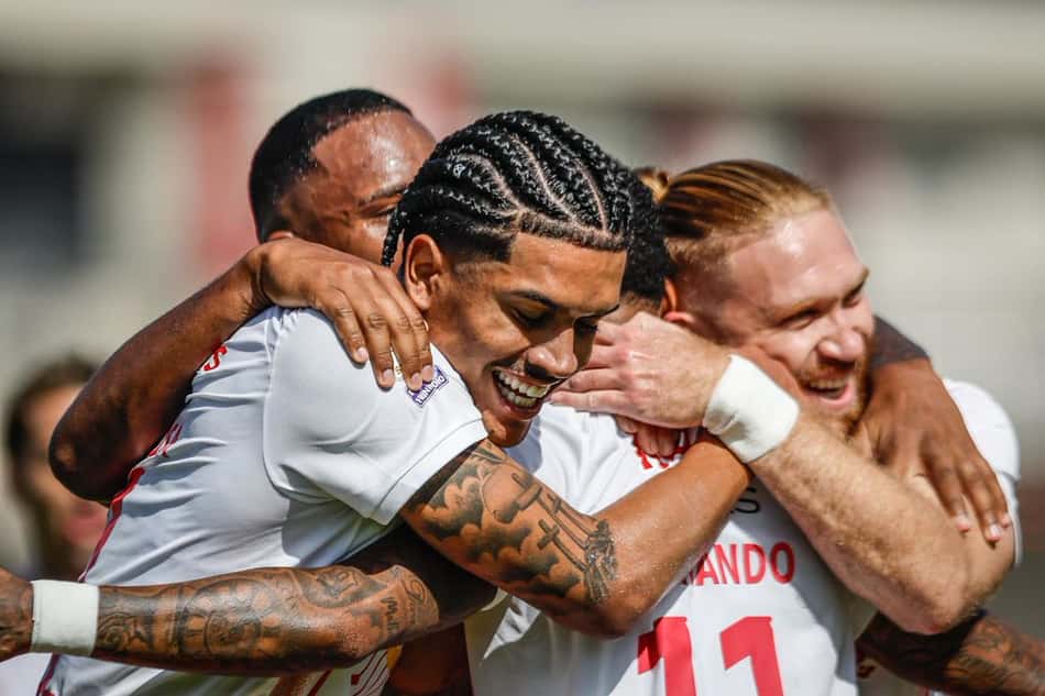 O RB Bragantino venceu por 3 a 1 o Internacional, neste domingo (31), pela 18ª rodada do Campeonato Brasileiro 2026