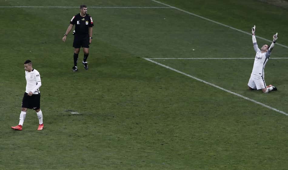 Internacional eliminou o Corinthians em Itaquera (Foto: Miguel Schincariol/Folhapress)