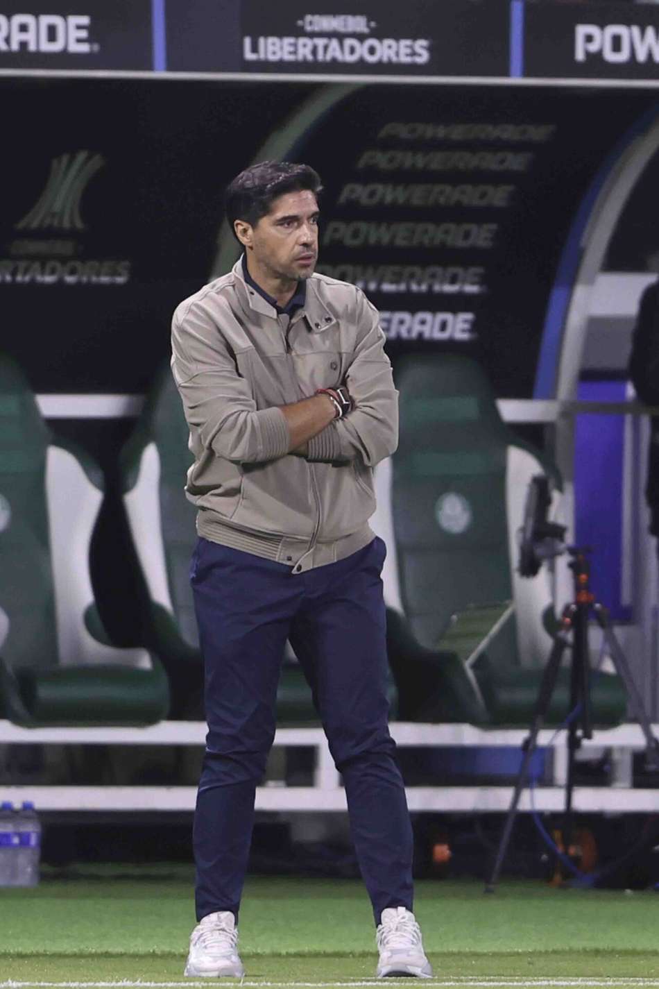 Abel Ferreira no banco em partida do Palmeiras na Libertadores
