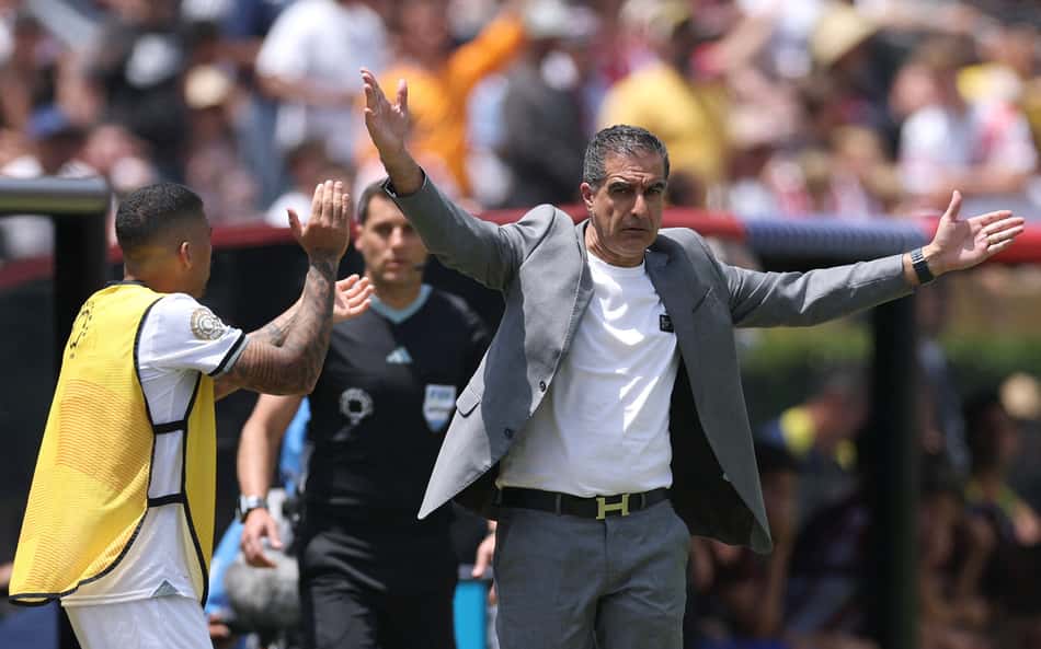 Ex-Botafogo revela bastidores da demissão de Renato Paiva após o Mundial: 'Ninguém esperava'