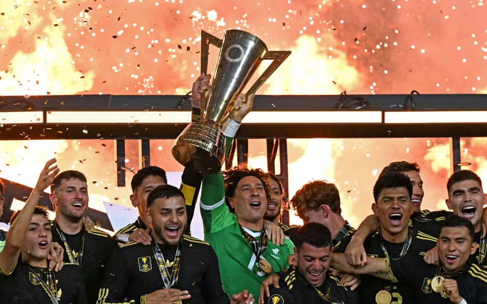 Carrasco da Seleção Brasileira anuncia 'última dança' e se apresenta para sua 6ª Copa do Mundo