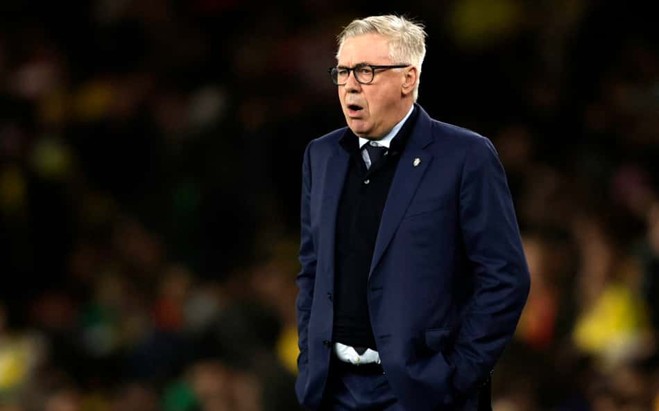 Ancelotti durante Brasil x Senegal (Foto: Ian Kington / AFP)