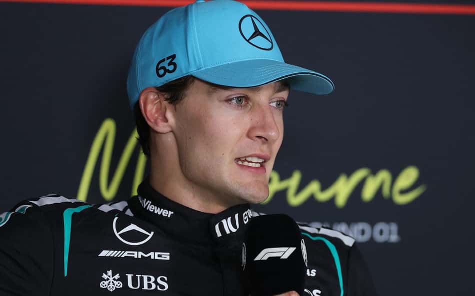 Russell aponta erro de Antonelli em batida na F1: 'Como crianças no kart'
