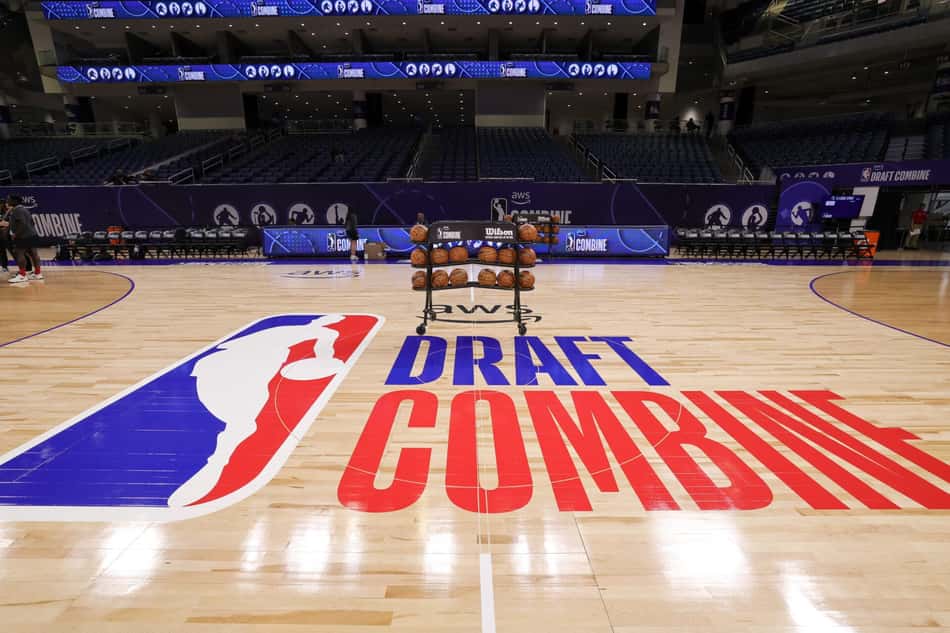 Sinalização do AWS Draft Combine antes do início do G League Combine de 2026 na Wintrust Arena (Foto: Jeff haynes/Nbae via getty images/Afp)