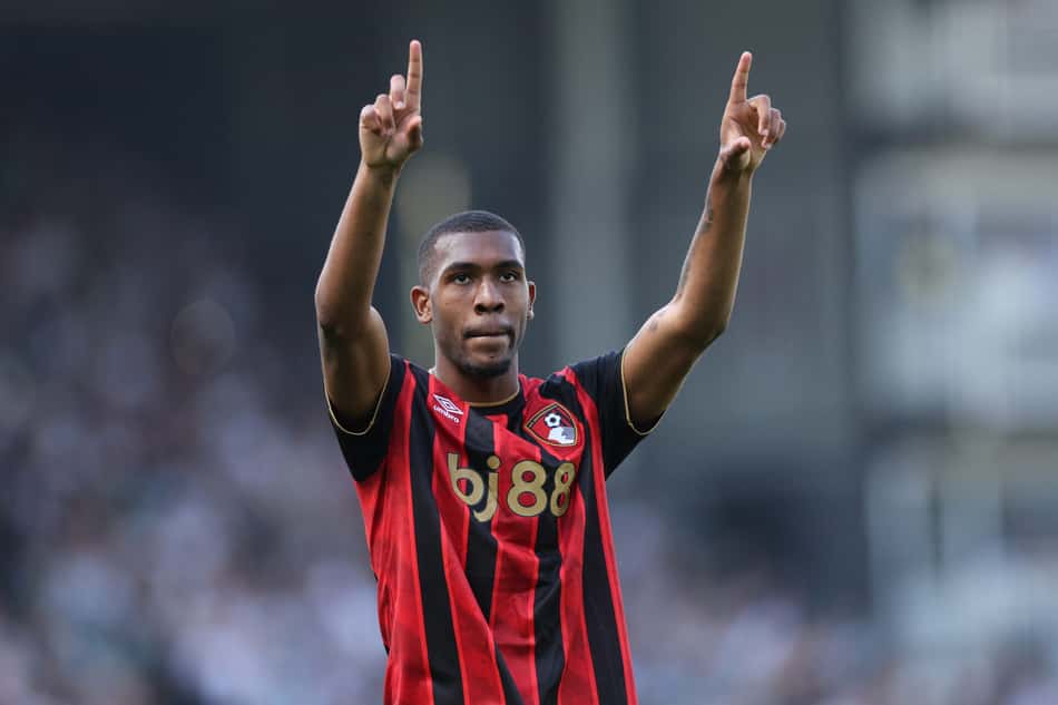 Rayan comemora gol marcado pelo Bournemouth contra o Fulham em jogo da Premier League (Foto: Adrian Dennis / AFP)