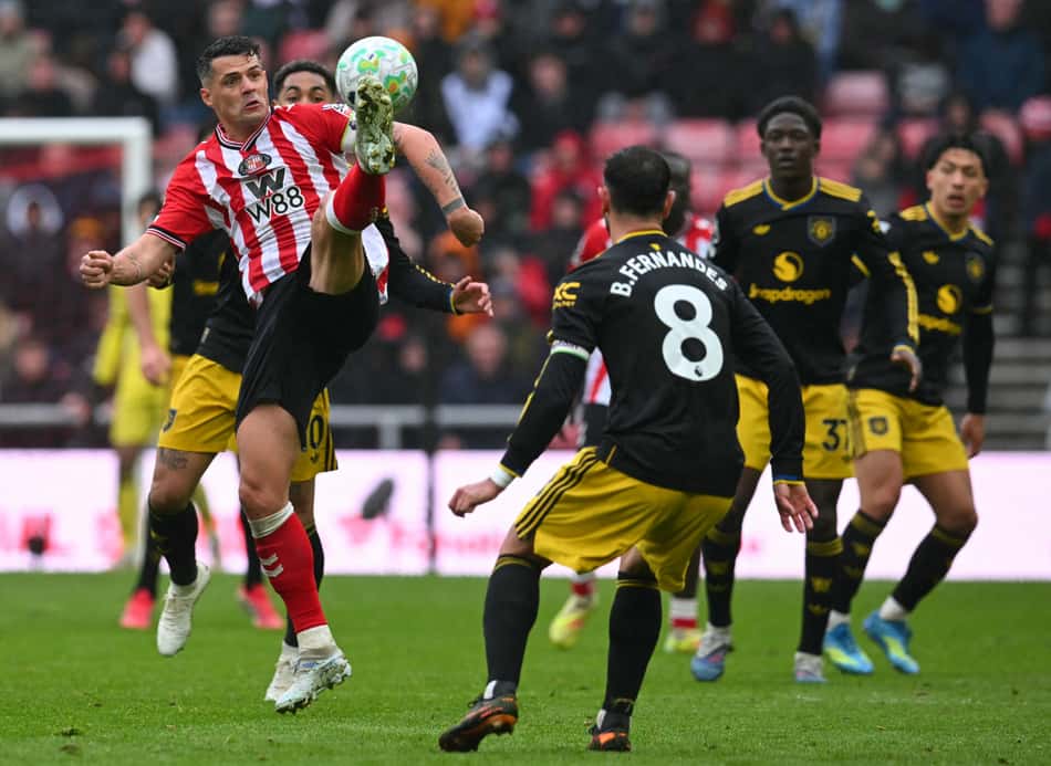 Já classificado para a Champions League, Manchester United não saiu do empate diante da equipe do Sunderland fora de casa (Foto: Andy Buchanan / AFP)