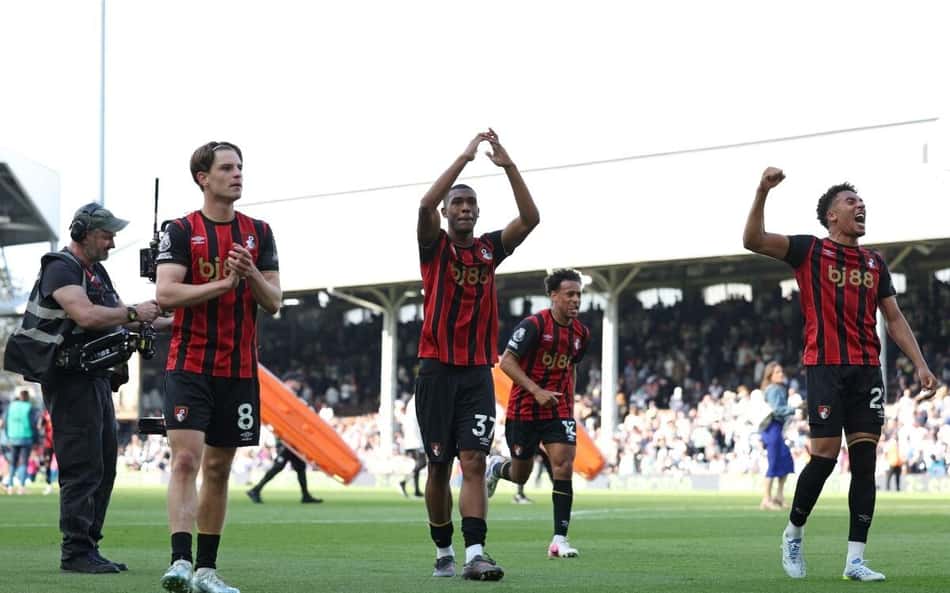 Torcida do Bournemouth se encanta e cria música para o Rayan, ex-Vasco