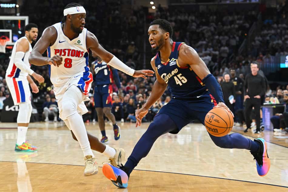 Donovan Mitchell foi o destaque dos Cavaliers na vitória pelo jogo 4 contra os Pistons (Foto: JASON MILLER / GETTY IMAGES)