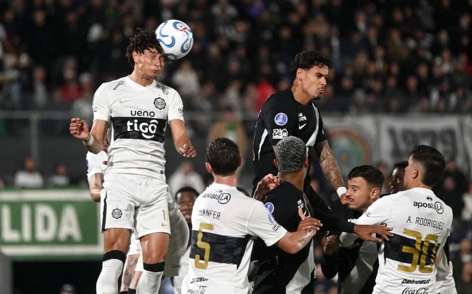 Torcida do Vasco aponta culpado por derrota na Sul-Americana: 'Nunca vi'