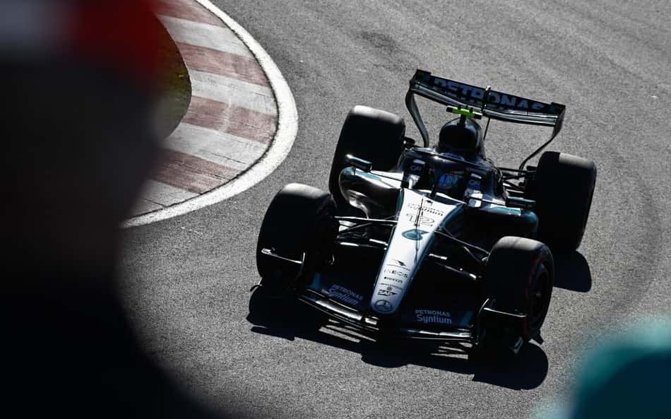O italiano Kimi Antonelli, da Mercedes, lidera a temporada da Fórmula 1