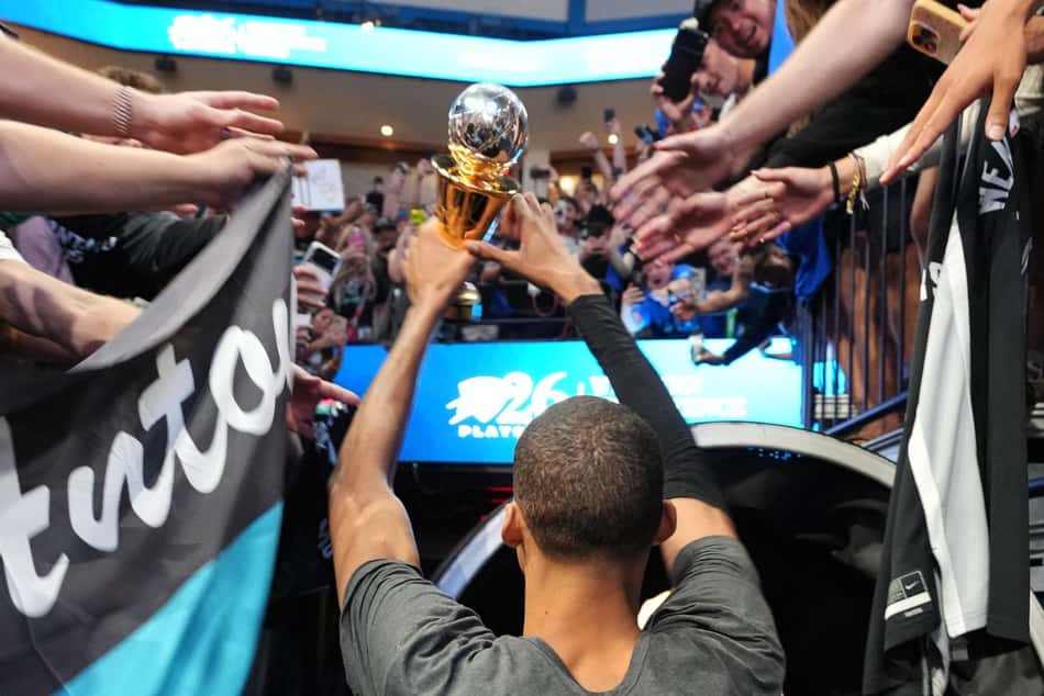 San Antonio Spurs foi campeão da Conferência Oeste da NBA 2025/26 (Foto: Jesse D. Garrabrant / NBAE / Getty Images / Getty Images via AFP)