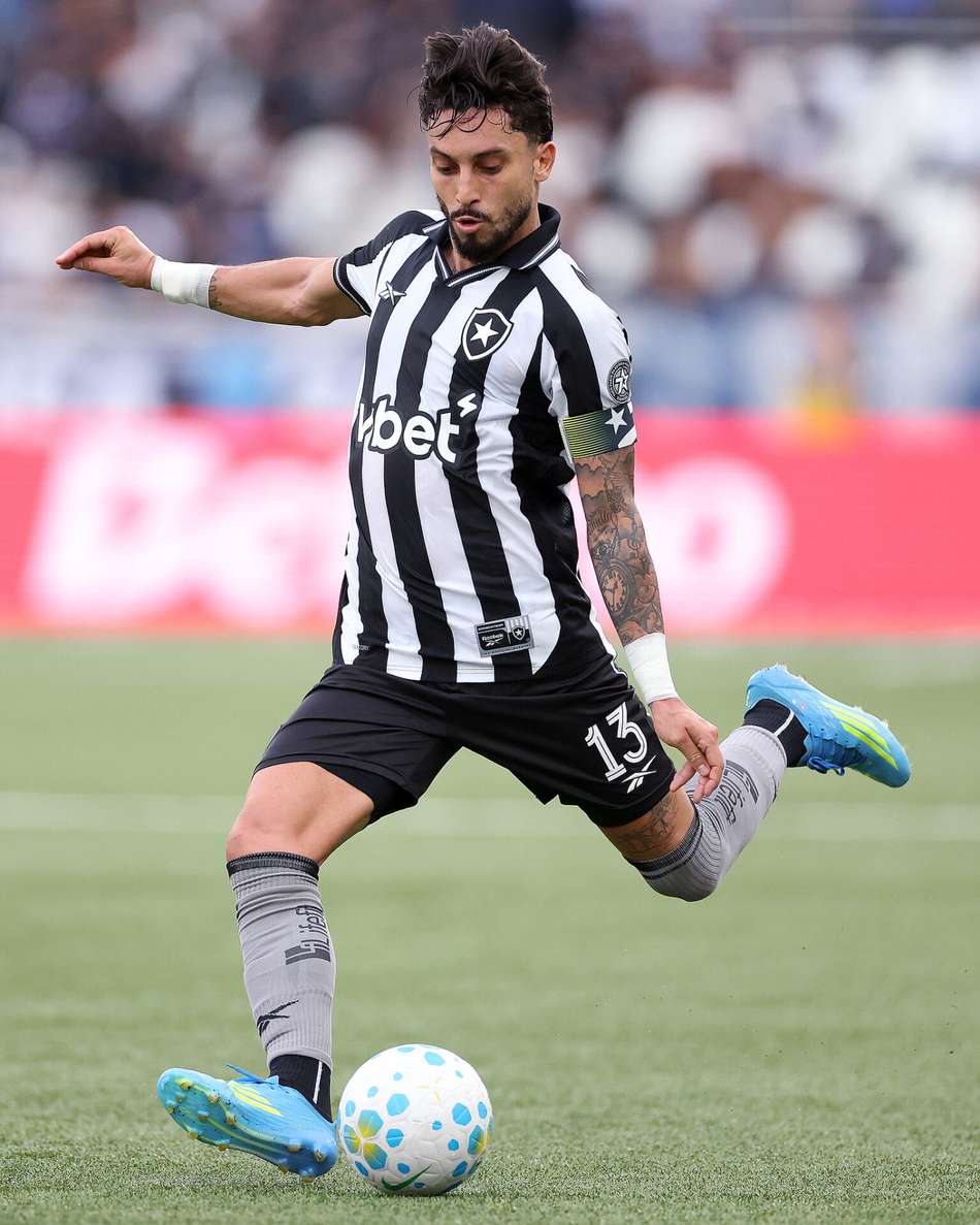 Alex Telles Botafogo Remo (2)