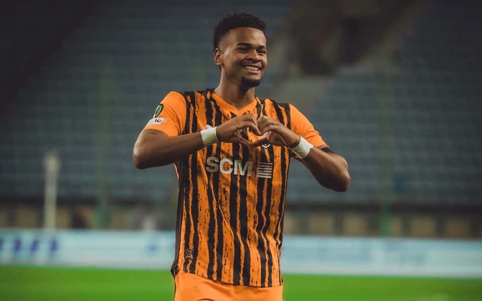 Cria 'milionária' do Atlético faz sucesso na Europa e conquista título nacional
