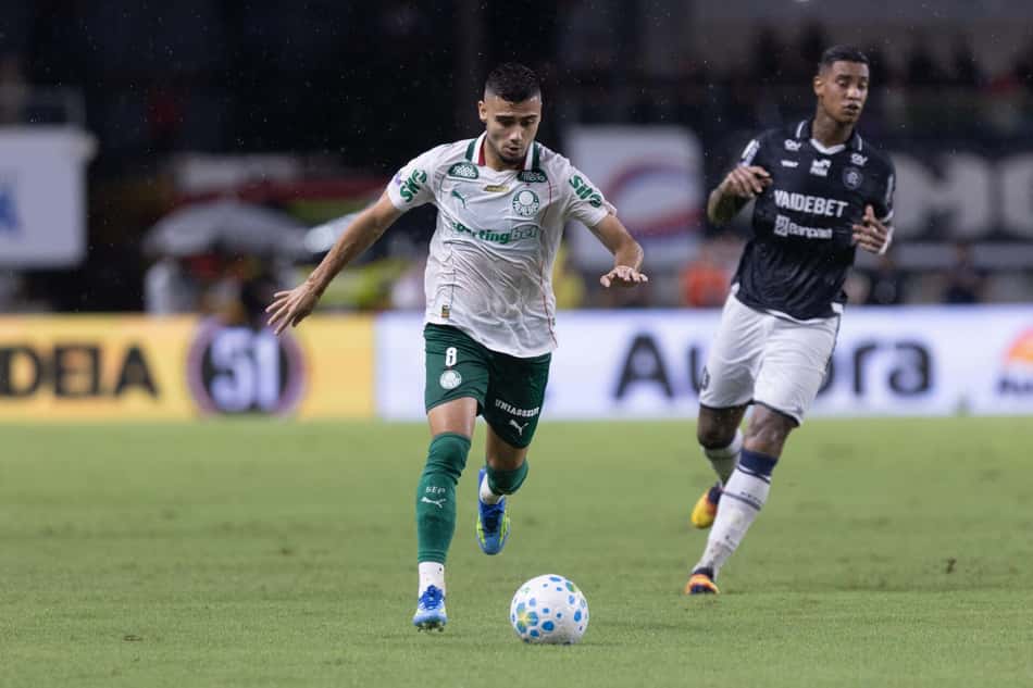 Andreas Pereira em ação durante Remo x Palmeiras