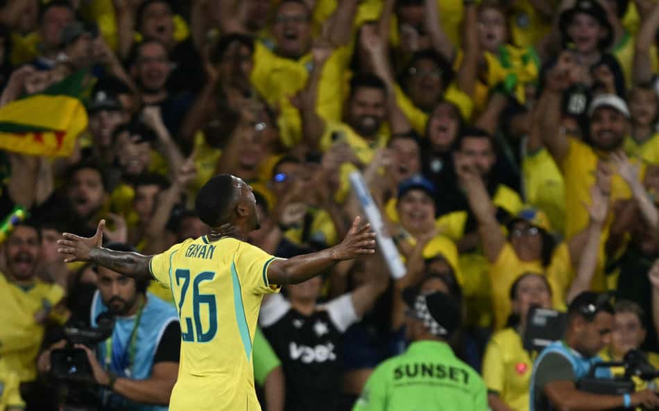 Rayan faz valer 'presságio' da torcida no Maracanã e marca 1° gol pela Seleção Brasileira