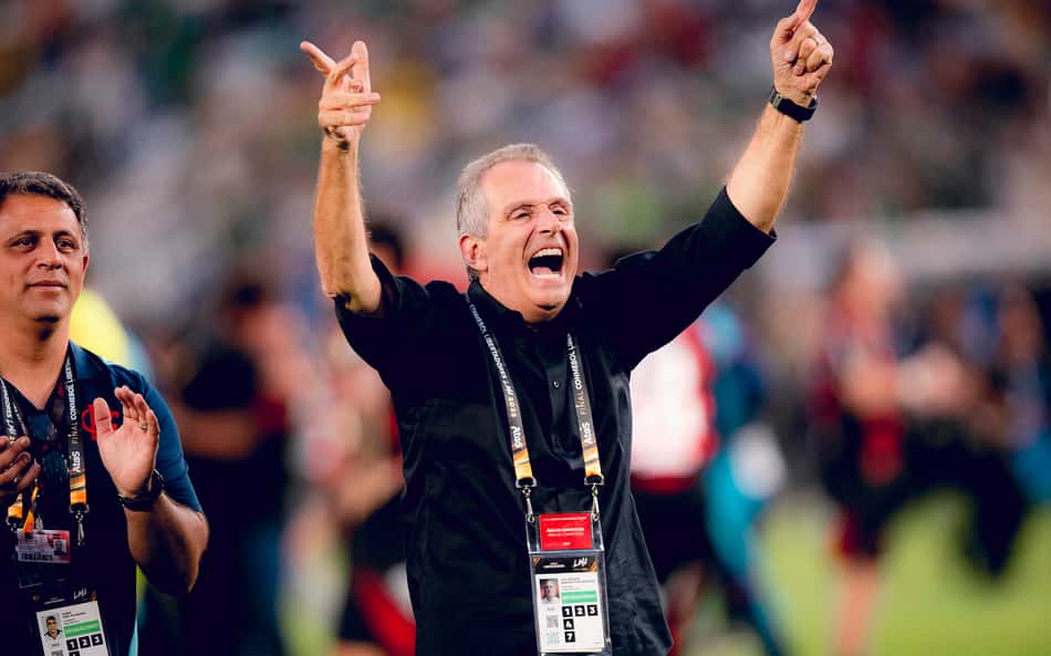 Bap, presidente do Flamengo, comemora o título da Libertadores