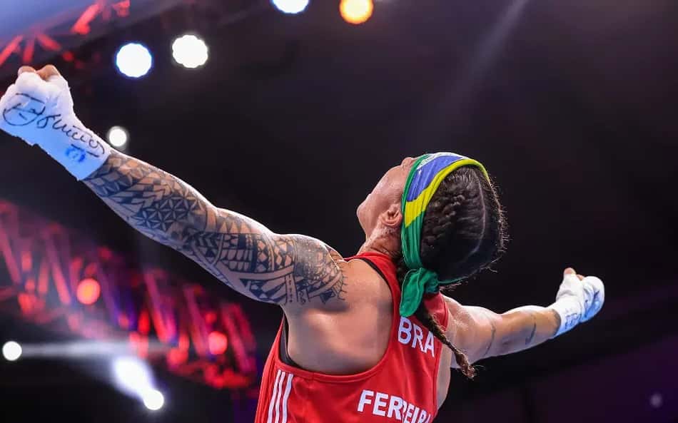 Bia Ferreira volta ao boxe olímpico: 'Falta o ouro'