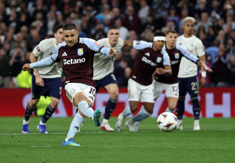 Buendia converte pênalti em Aston Villa x Nottingham Forest, pela Europa League
