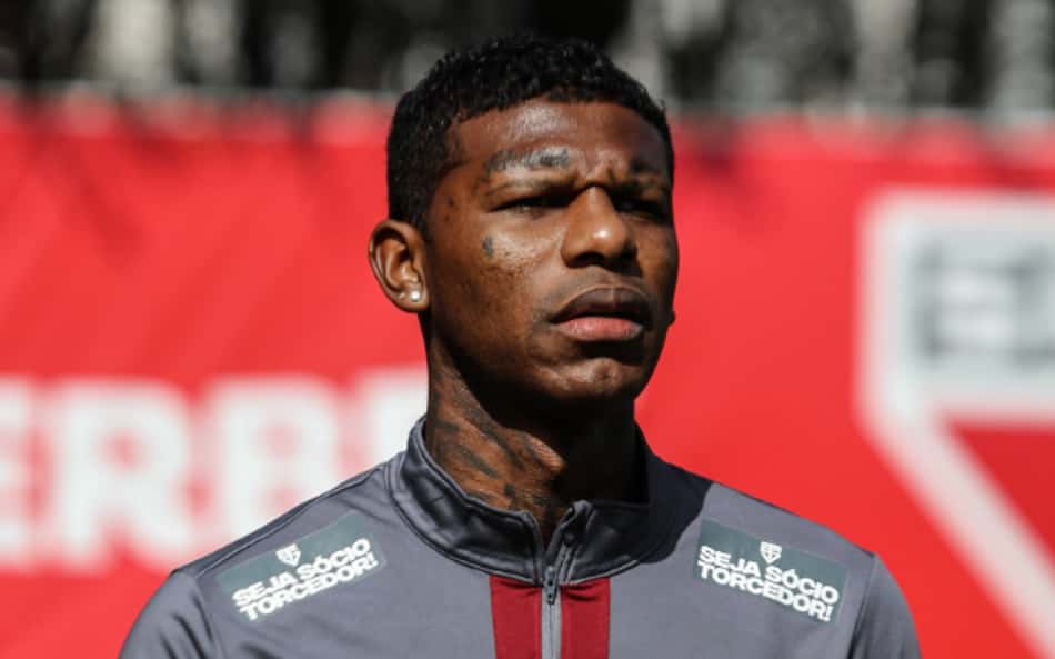 Arboleda pode ser reintegrado no São Paulo? Entenda a situação do zagueiro