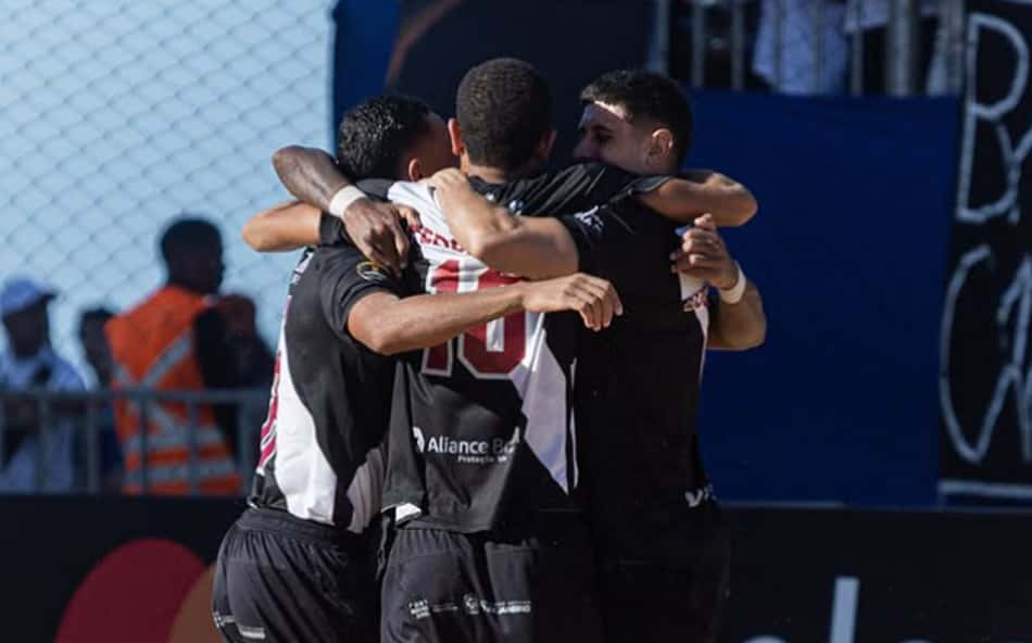 Vasco é campeão da Libertadores de Beach Soccer (Foto: Vasco Beach Soccer; Victor Hugo Kos)