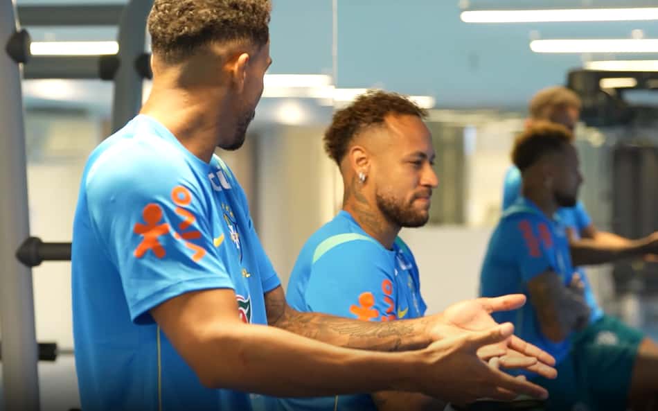 Após exame e apreensão, Neymar será avaliado dia a dia na Seleção