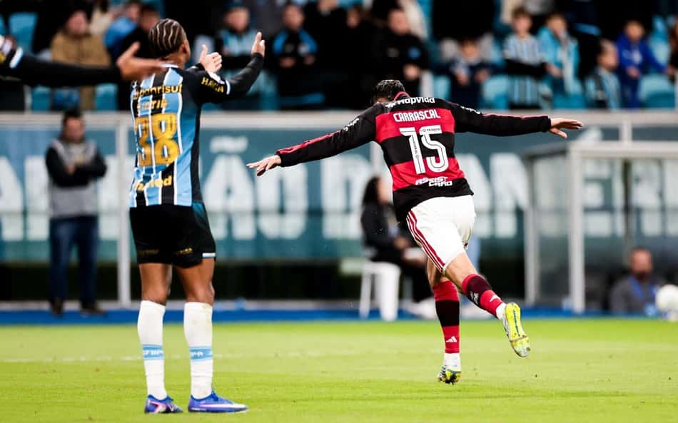 Melhores Momentos: Flamengo vence o Grêmio e se aproxima do líder Palmeiras no Brasileirão; dê suas notas