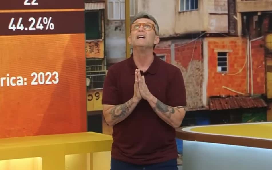 Craque Neto se irrita com medalhão do Corinthians: 'Anda em campo'