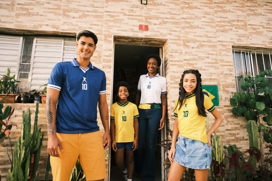Athleta e Pelé lançam coleção inédita inspirada para a Copa do Mundo