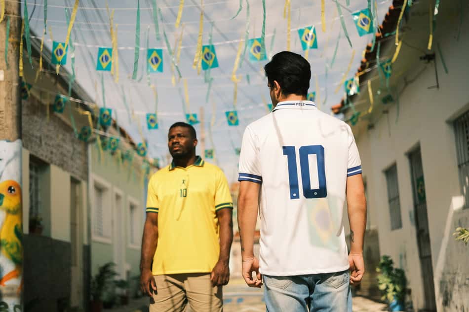 Athleta e Pelé lançam coleção inédita inspirada para a Copa do Mundo