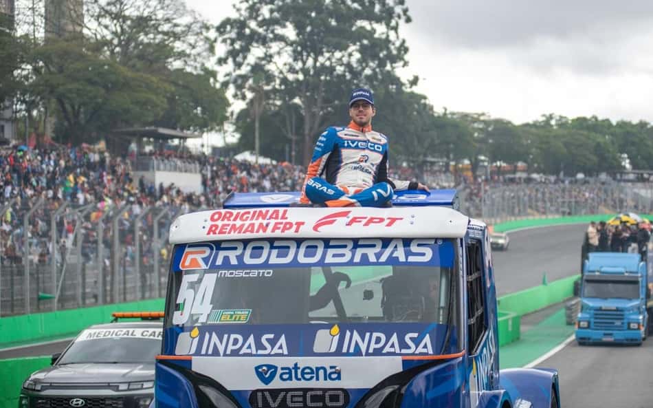 A experiência imersiva do Autódromo de Interlagos: 'Nos dá energia na pista'