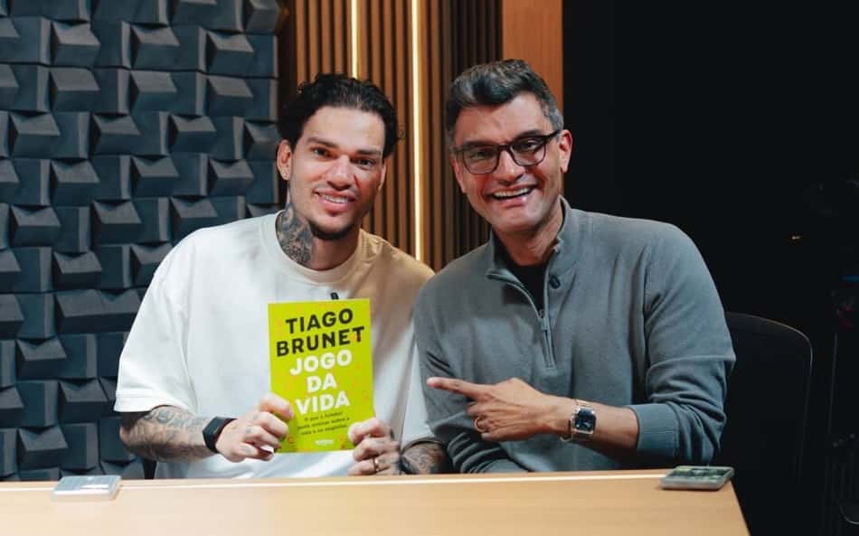 Tiago Brunet lança livro e usa lições do futebol para falar sobre sucesso e fracasso